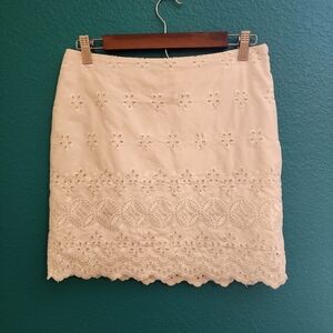 Express White Embroidered Floral Print Eyelet Fully Lined Women's Skirt 5/6